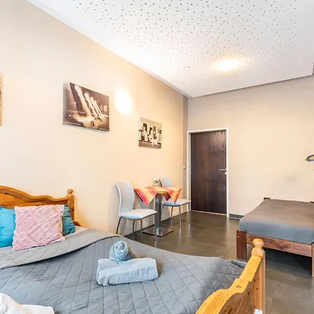 Bacchus Homes * Bacharach